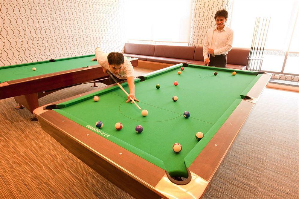 Evergreen Resort Hotel - Jiaosi Цзяосі Екстер'єр фото A pool table