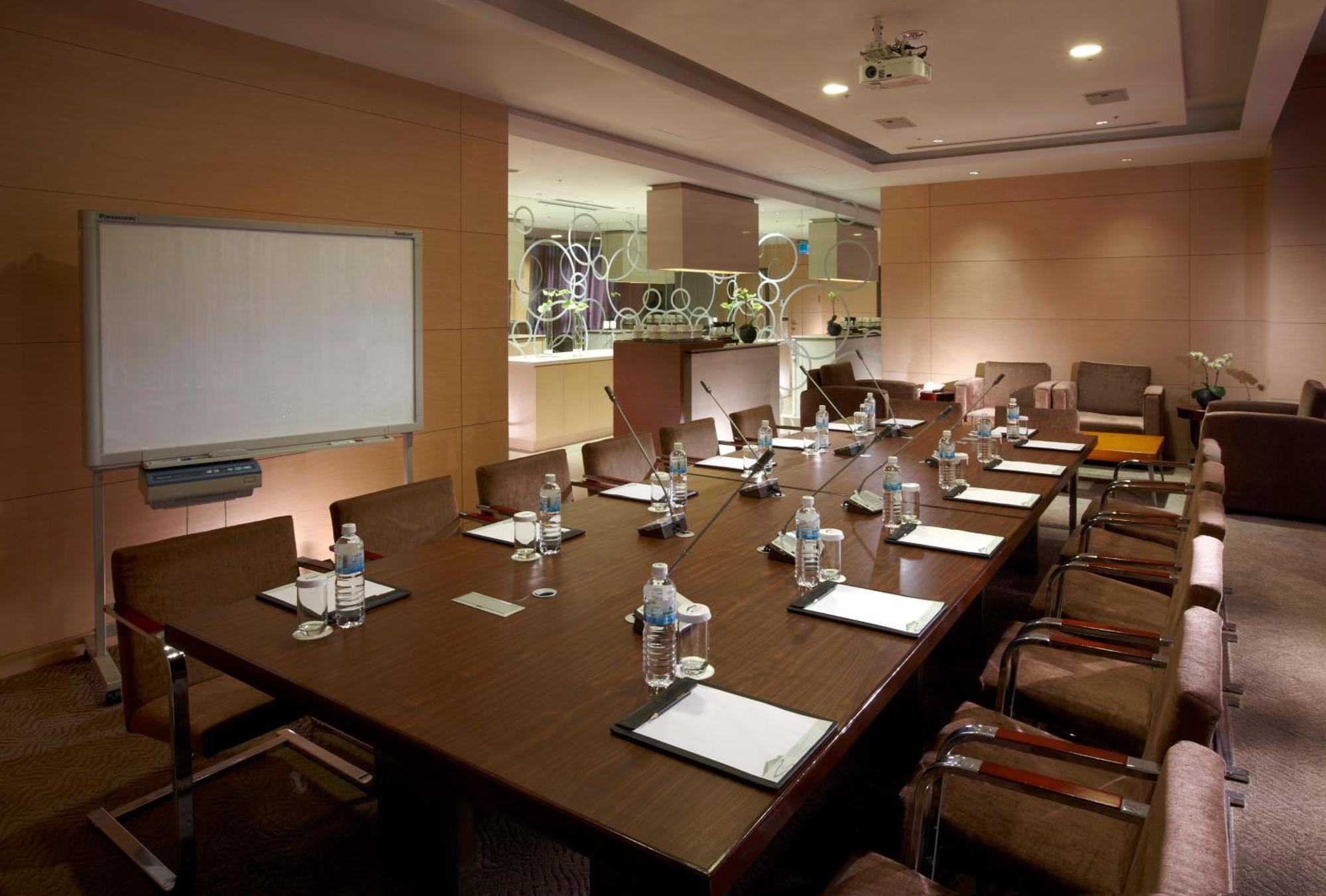 Evergreen Resort Hotel - Jiaosi Цзяосі Екстер'єр фото Meeting room