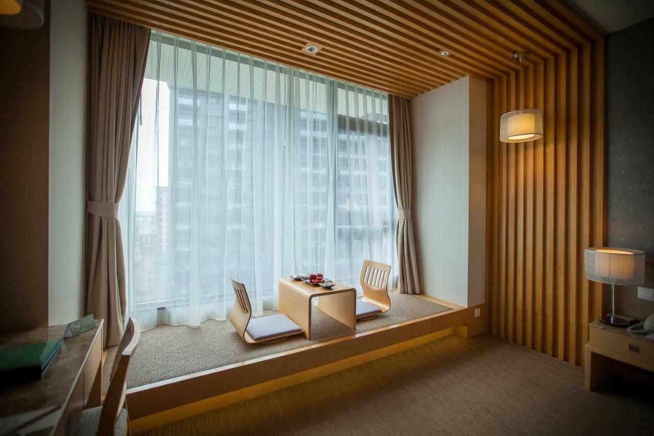 Evergreen Resort Hotel - Jiaosi Цзяосі Екстер'єр фото A traditional Japanese room